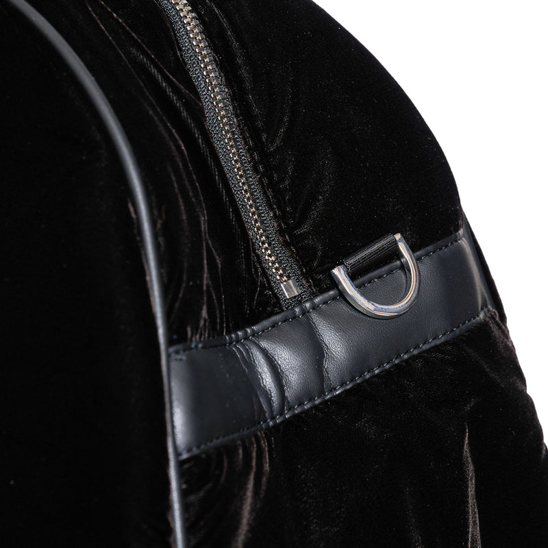 TRAVELING BAG
