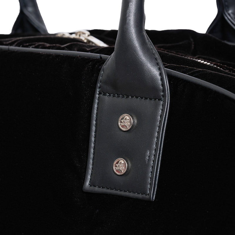 TRAVELING BAG