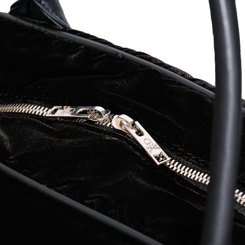 TRAVELING BAG