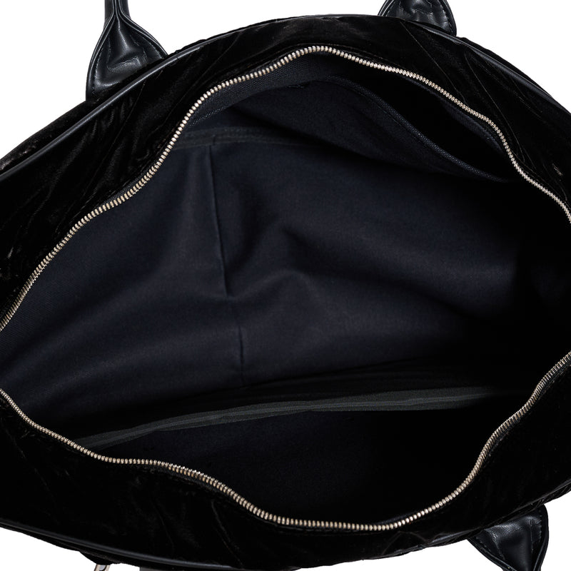 TRAVELING BAG